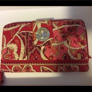 Vera Bradley Turnlock wallet